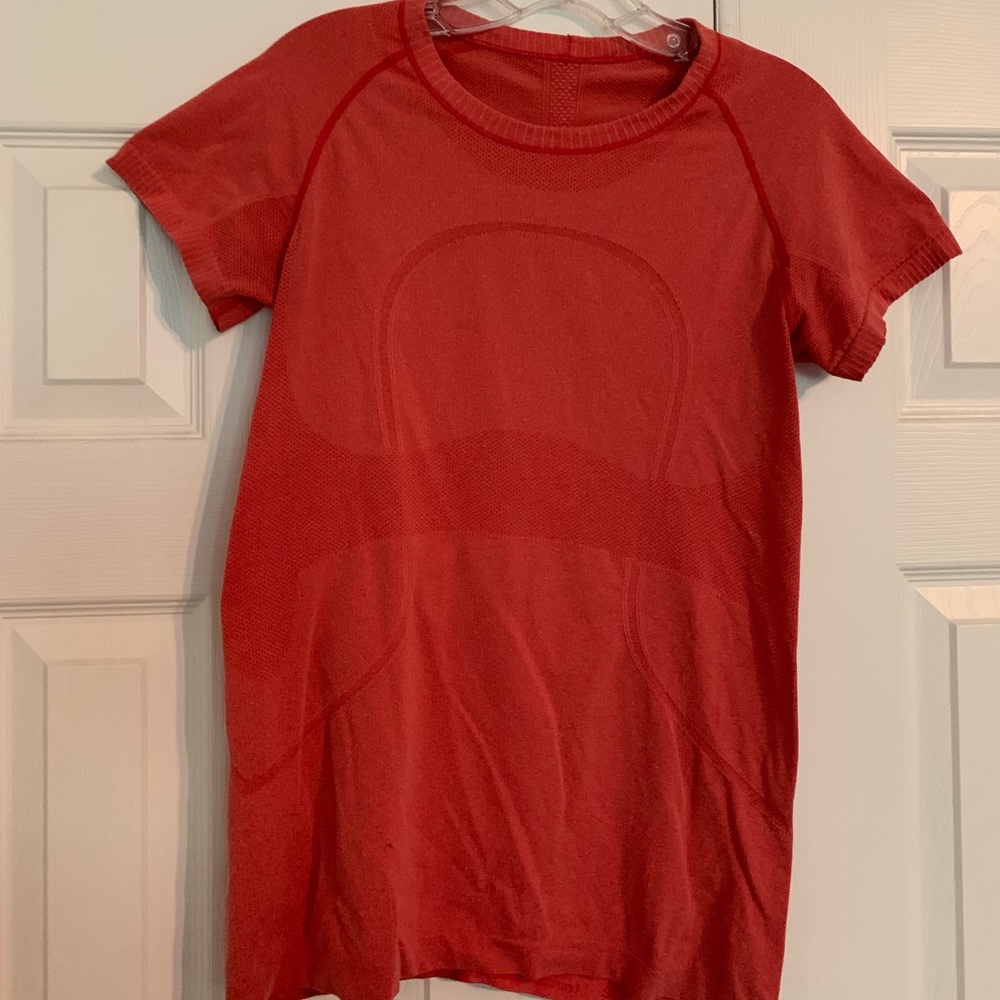 Lululemon swiftly tech top